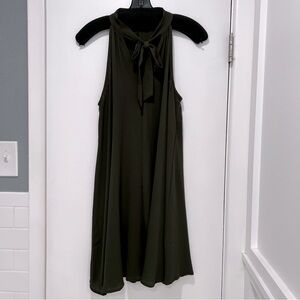 Sleeveless Dark Green Dress with Bow Tie